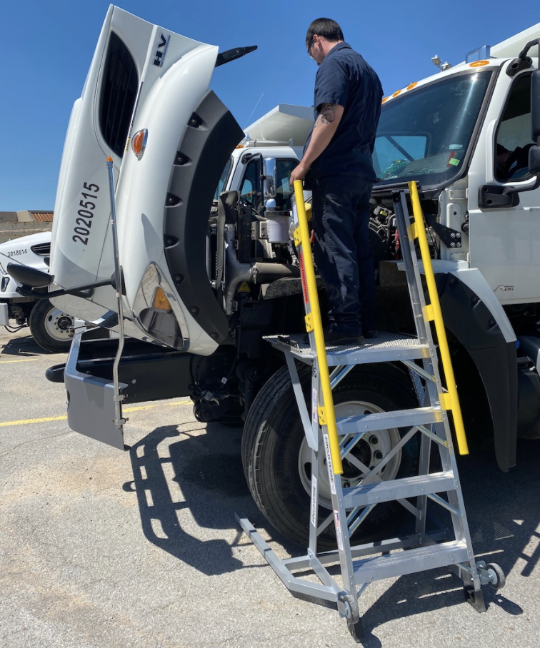 this image shows truck repair in Allen, TX